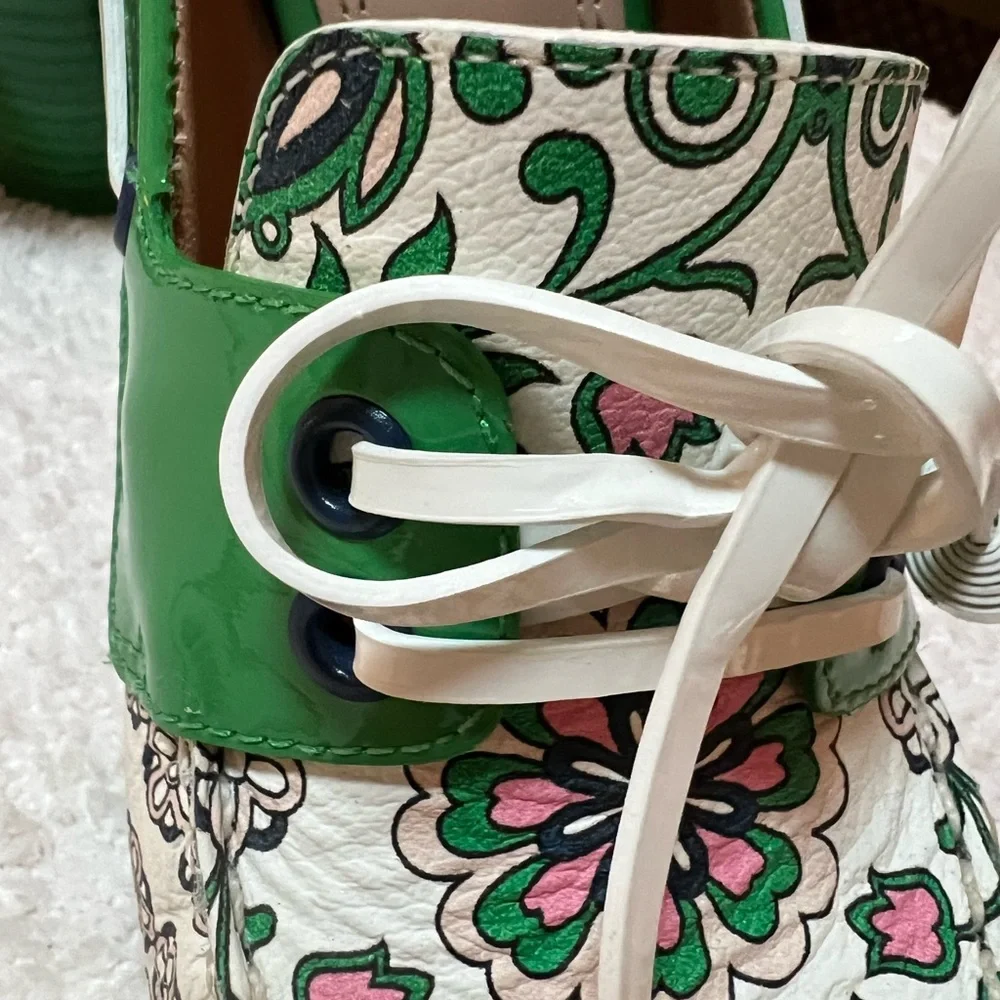 Tory Burch Green White Floral Block Heel Lace-Up Pumps